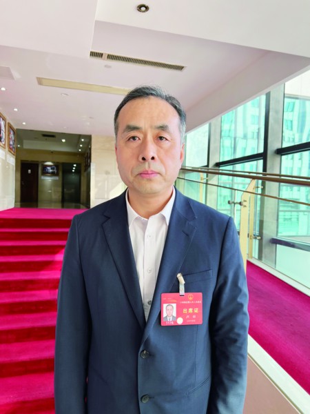 全国人大代表卢林